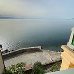 Soba U Vili 10 Metara Od Mora
